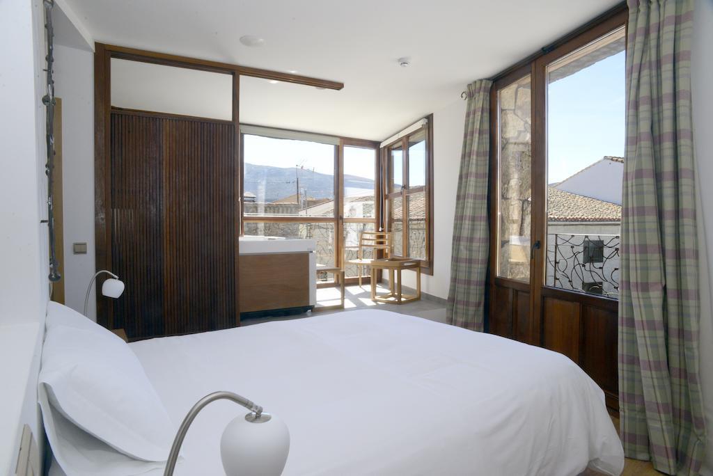 Hotel Rural Quercus Tierra Garganta De Los Montes Номер фото