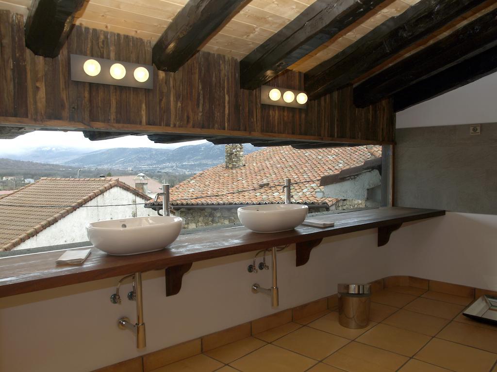 Hotel Rural Quercus Tierra Garganta De Los Montes Екстер'єр фото